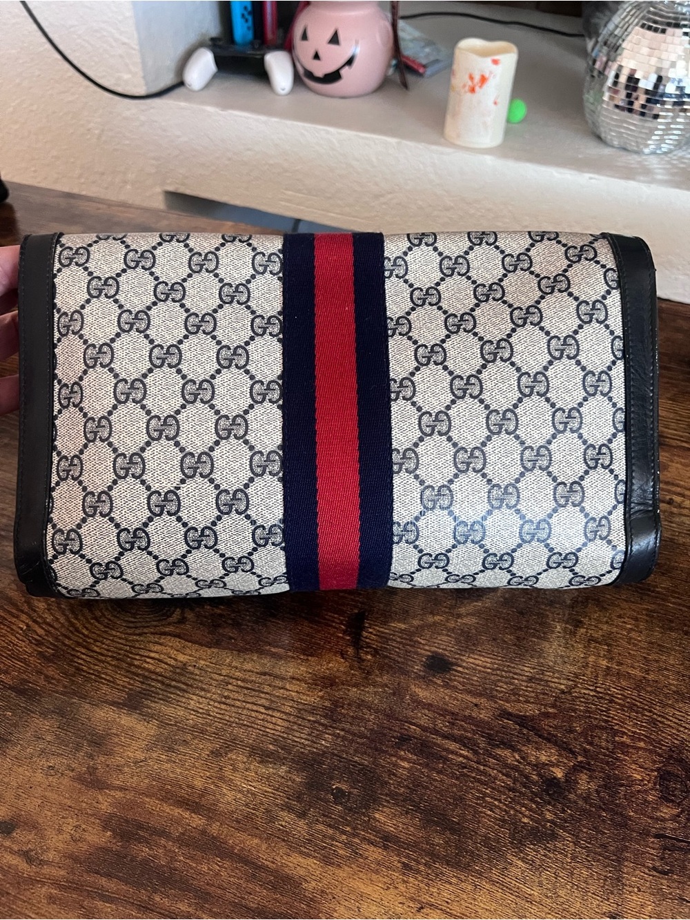Vintage Gucci Parfums Beige and Black Monogram Clutch - Picture 16 of 16